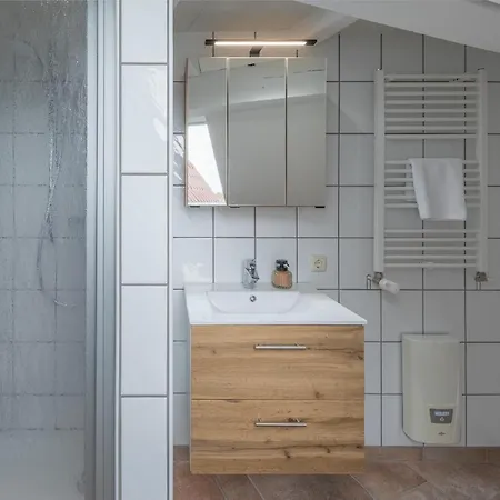 펜션 Wiesenquartier - Eingezaeuntes Grundstueck Und Platz Fuer 10 Personen *